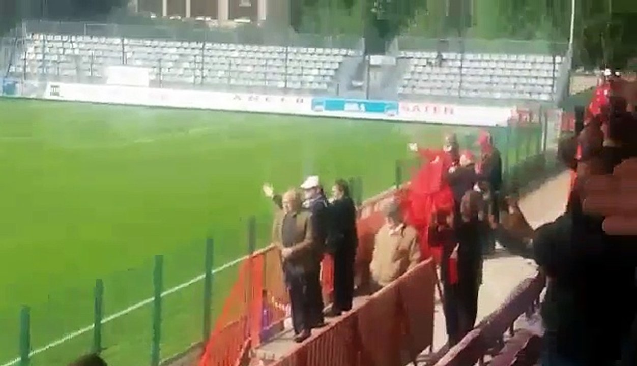 DH : le clapping du Fc Rouen après la victoire 5-0 face à St Romain !