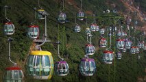 HONG KONG CABLE CAR:OCEAN PARK (APRIL 2017)