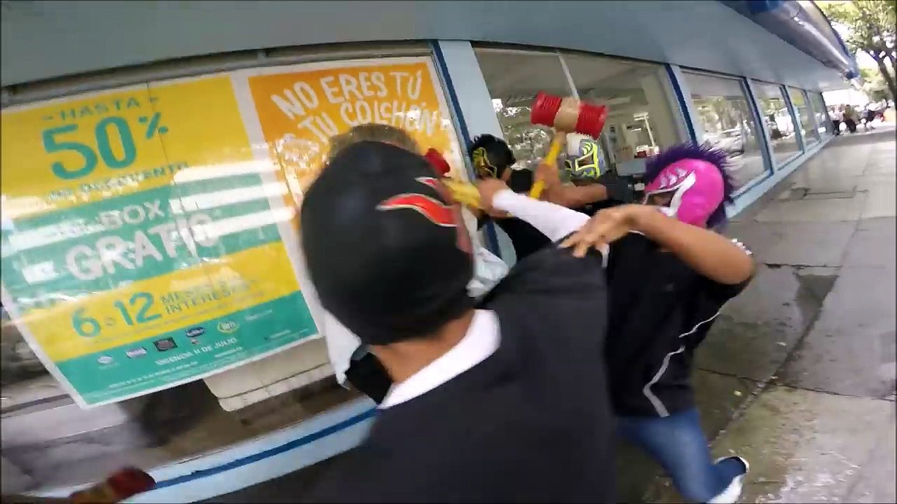 MOJANDO POLICIAS EN MEXICO VIDEO DE RISA