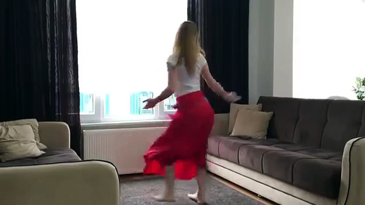 رقص اجمل شابه ❤حفله خاصه ردح عراقي ياخذالعقل ❤ر...