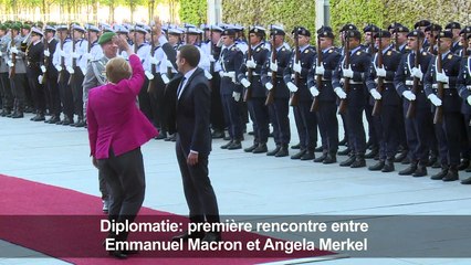 Diplomatie: 1ère rencontre entreE .Macron et A. Merkel