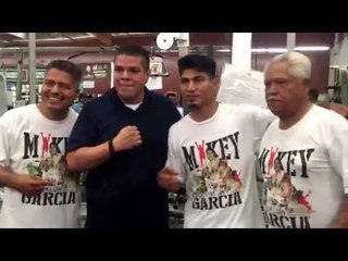 Very popular Familia Garcia taking pictures with fans