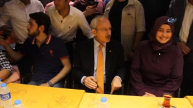 Kemal Kılıçdaroğlu Gençlerle Buluştu