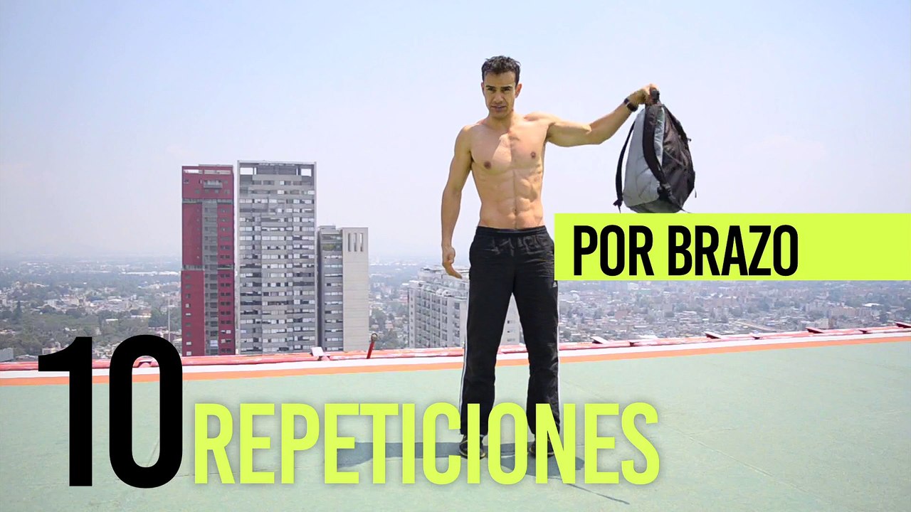 Vida Zen | Trabaja los hombros en casa ¡con una mochila llena de libros!