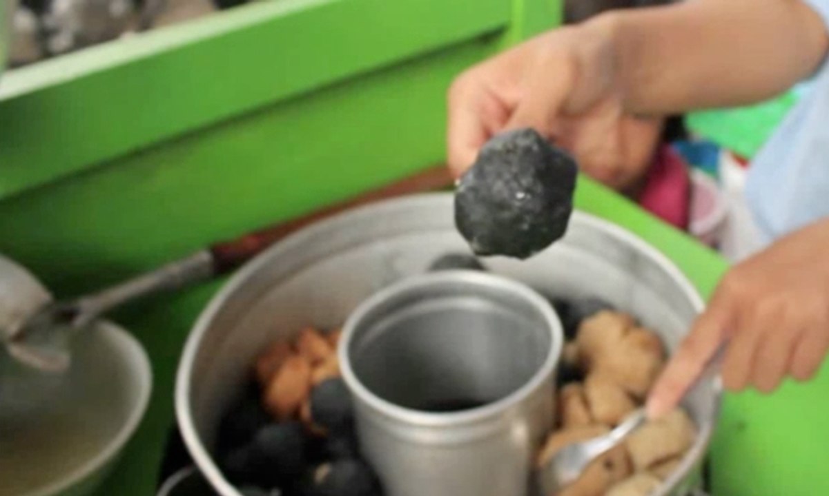 Bakso dari Arang Bambu