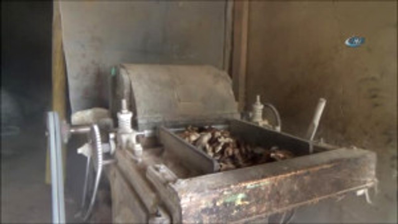 Keçe Ustası Mesleğini Sürdürmek İçin Teknolojiye Meydan Okuyor