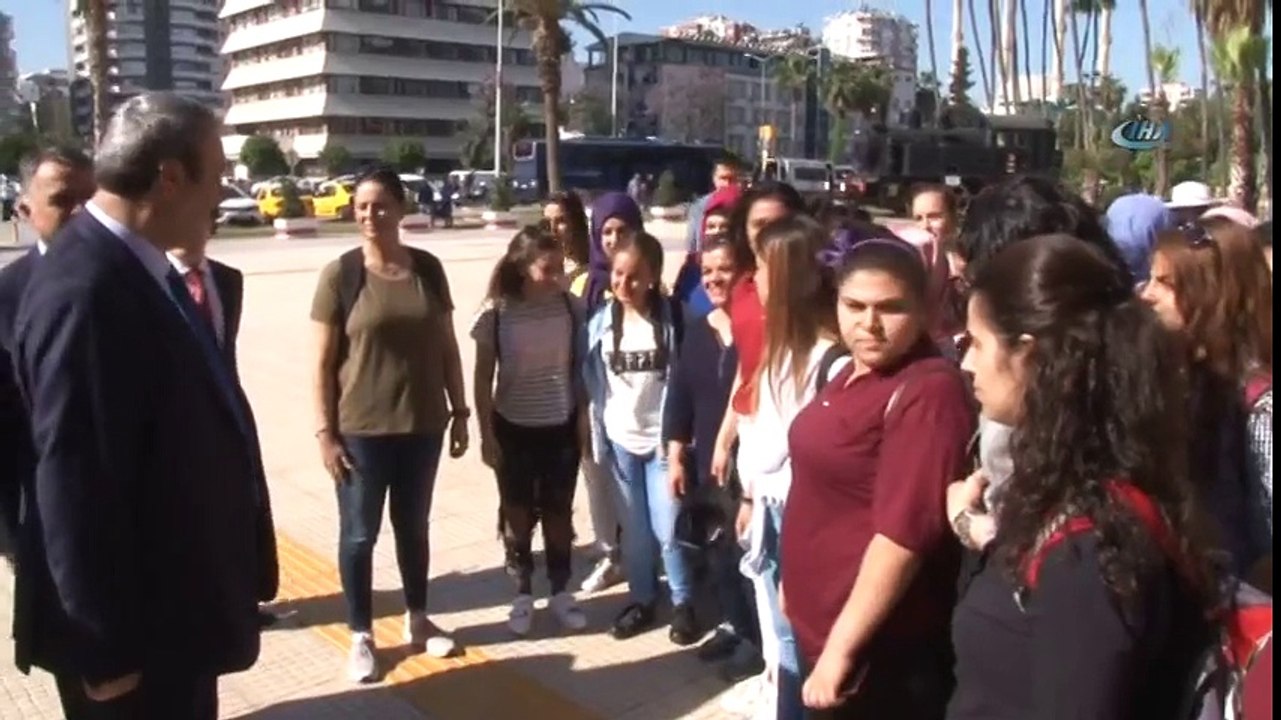 Emniyet Müdürü Ak Çocuklar İçin Hareket Memuru Oldu