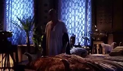 Nefertari intenta conquistar a Moises