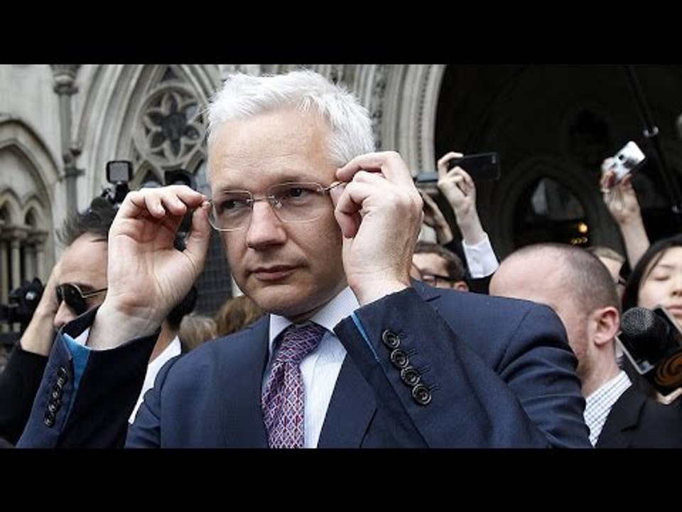 Assange to be questioned by prosecutors in London (streamed live)