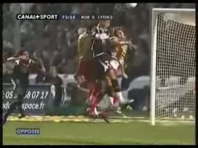 Main ou faute sur Squillaci ?