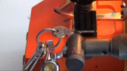 14 Yıllık Kocasına Anahtarcılık Mesleğini Öğretti