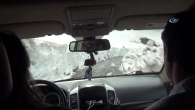 Mayıs Ayında Bitlis'te Kar Kalınlığı 4 Metreyi Buluyor