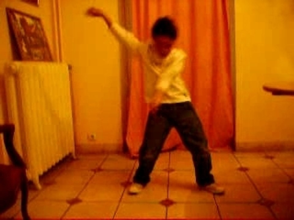 Artonik Junior Tecktonik