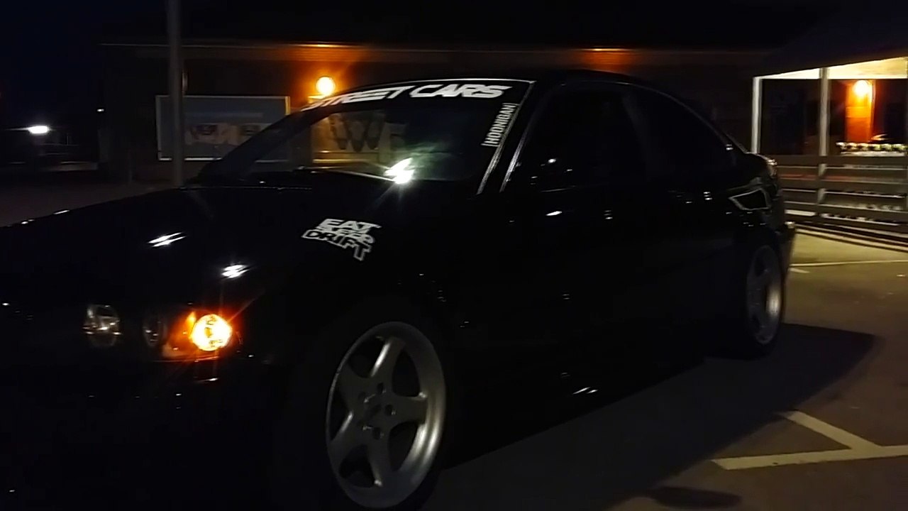 BMW E46 - Playing with my new tripod in the night !