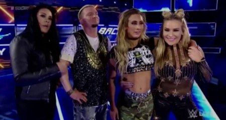 WWE Smackdown 5/16/17 Naomi vs Carmella