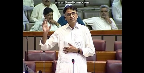 Asad umer bashed the government on dawn leaks in the parliament??Watch this video