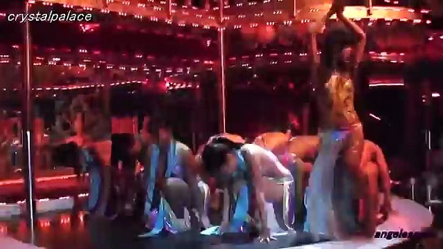 AMAZING Performing Body Painting On Women (5)