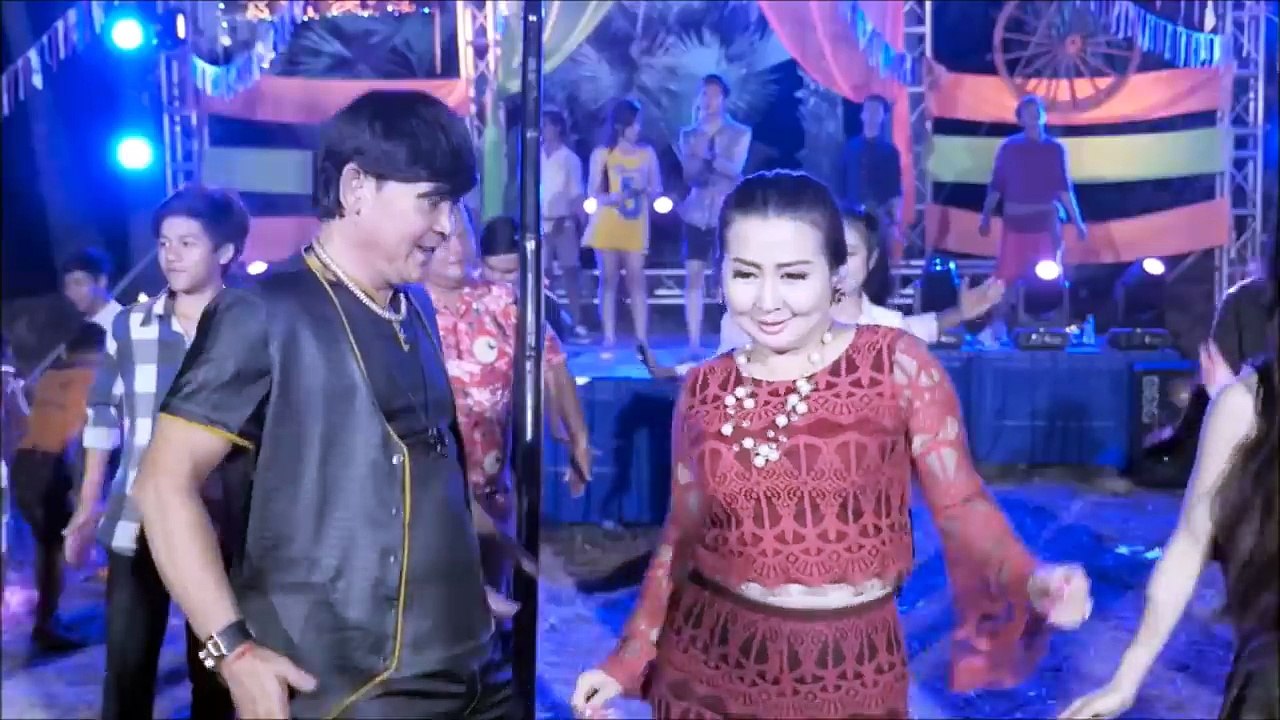 អូនធាត់ឡើងចឹង ​ { Ou Vav }  អ៊ូ វ៉ាវ   Oun Thot Lerng Jeng