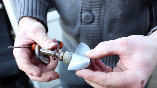 Burton 2CV Parts - Door lock and locking ring