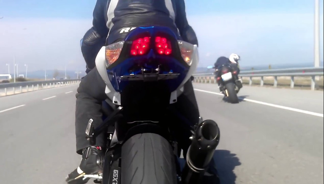GSXR 1000 K9 0-300 in 12sec (BAD SOUND) Acceleration + Quick Shifter Sound