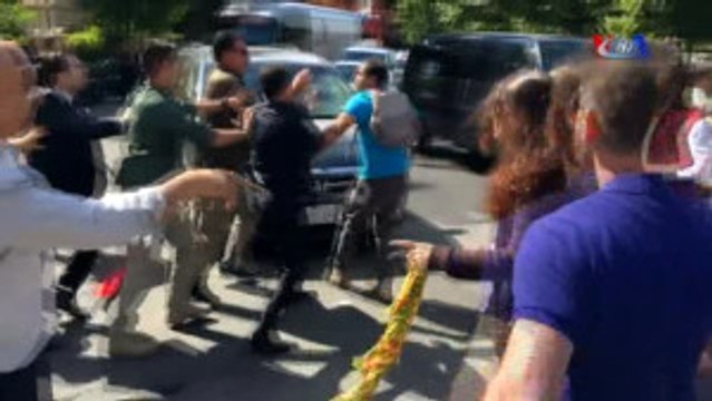 Türk Korumalarından PKK Yandaşlarına Müdahale