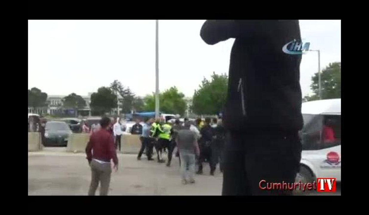 Ölümlü kaza sonrası ortalık karıştı, polis havaya ateş açtı