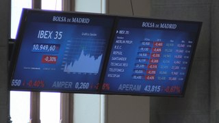 La Bolsa española modera la caídas al mediodía y mantiene los 10.900 puntos