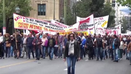 Yunanistan'da Genel Grev Hayatı Felç Etti