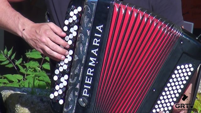 J'veux du soleil, live accoustique à Sauveterre-De-Rouergue, le 15 mai 2017