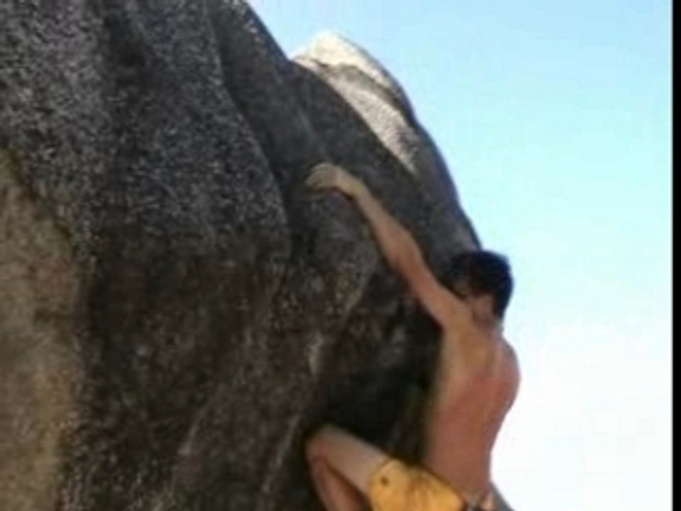 Bouldering in seychelles