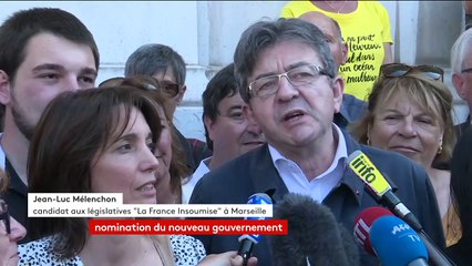 Mélenchon : "je déplore qu'ils veuillent gérer l'éducation nationale comme une école de commerce"