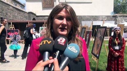 Sur’da Göz Kamaştıran Defile