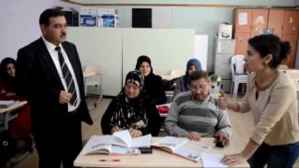 Suriyeli Arapça Öğretmeni Türkçe Öğreniyor