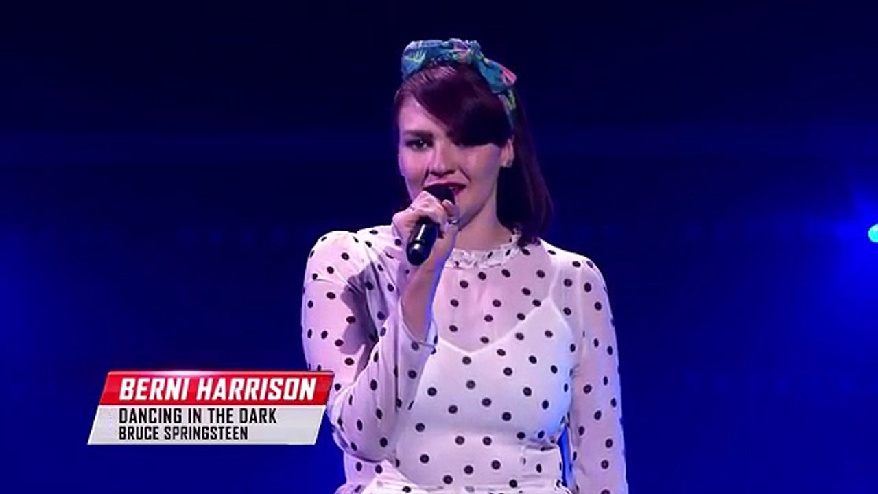 Berni Harrison sings Dancing in the Dark   The Voice Australia 2017