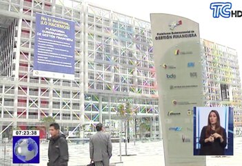 Retoman actividades pese a daños por lluvias en edificio financiero