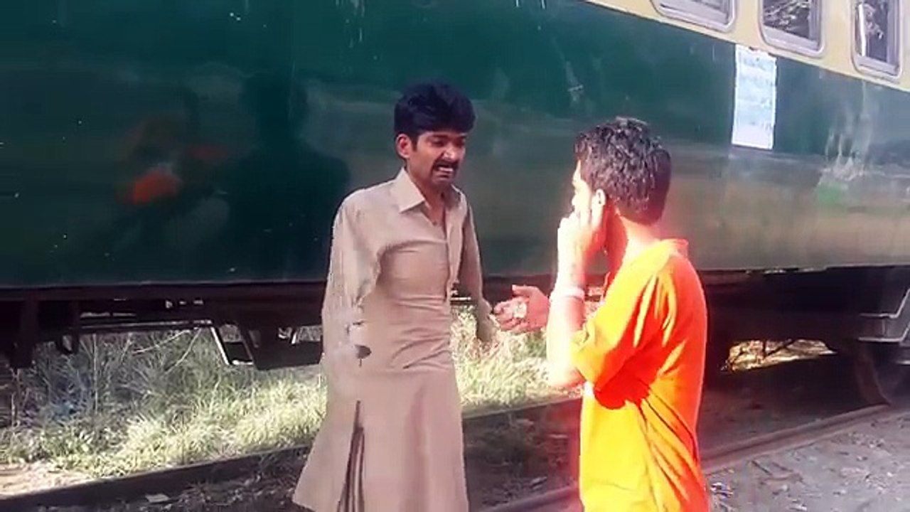 funny beggar  video -must watch