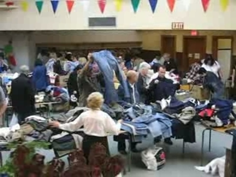 Bazar de Notre Dame de la Saletteà Mtl, mai 2006