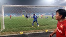 HLV Hữu Thắng thua thủ môn Quế Ngọc Hải khi đá 11m - Songlamplus.vn