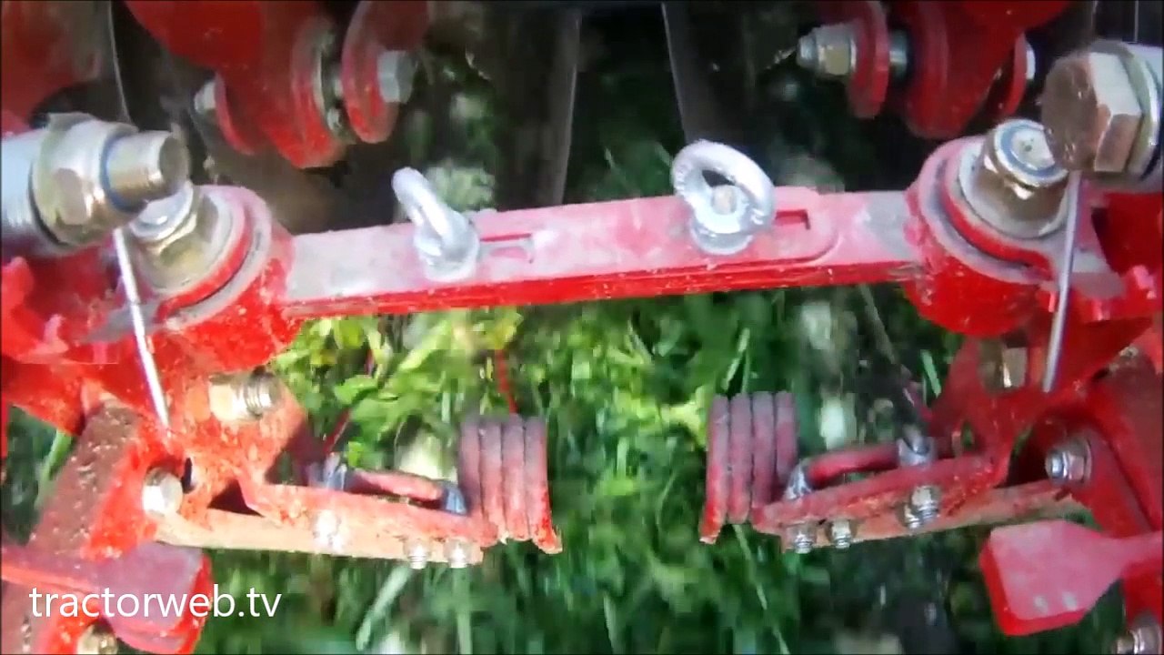 Kendi Yürür Pancar Hasat Makinesi