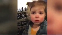 Cette fille de 3 ans tellement triste après la défaite de l'équipe de son père