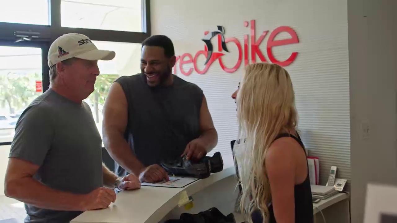 The Odd Couple: Jerome Bettis, Fred Funk team up to stay in shape