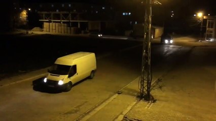 Devriye gezen polisler Dursun Özbek diye anons yapıyolar