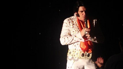 Mike Adams sings 'Proud Mary' Sheffield Remembers 2015