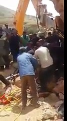 أعوان الحماية المدنية ينقذون سائق جرافة سقطت عليه صخرة كبيرة الحجم