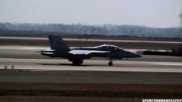 2010 MCAS Miramar Air Show - F/A-18 Super Hornet Demo & Legacy Flight