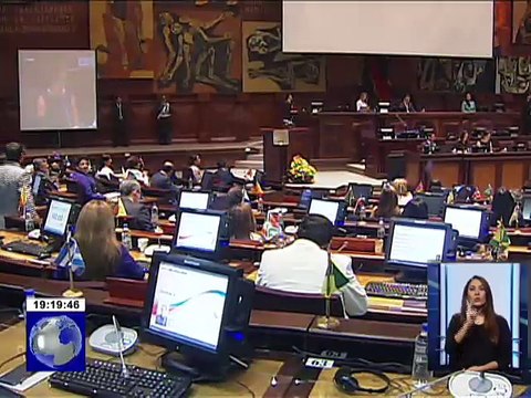 Asambleístas de Alianza País se reúnen para definir mesas legislativas