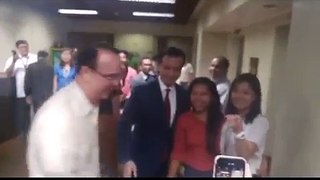 On his last day at the Senate Cayetano shakes hands with Trillanes