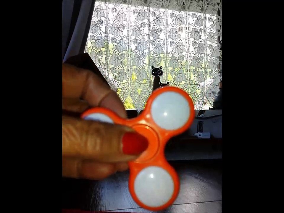 « hand spinner » 01