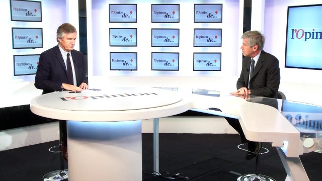 Alain Minc : «La droite est un salami, s’il lui manque une tranche, Emmanuel Macron la découpera»