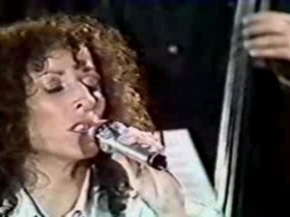 Ofra Haza & Yehudit Ravitz - Hechalil